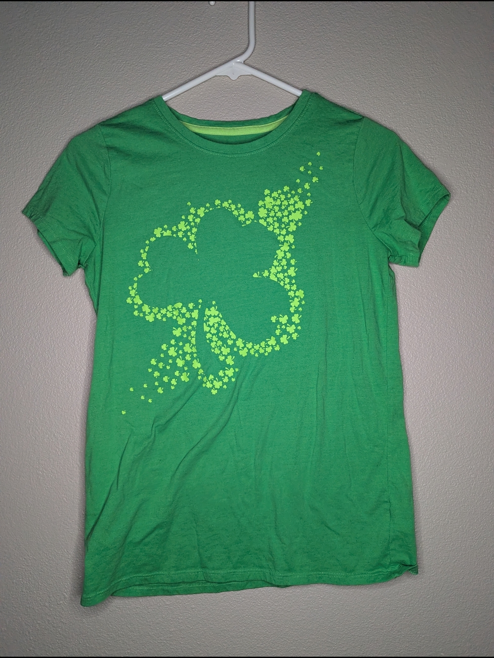 Cat & Jack Neon Green Clover Short Sleeve Tee